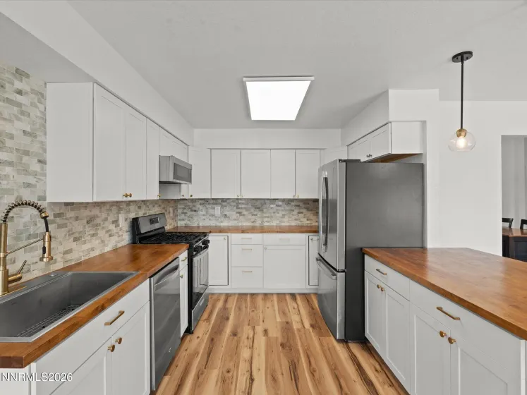 1346 Blue Sage, Fallon, Nevada 89406, 4 Bedrooms Bedrooms, ,3 BathroomsBathrooms,Residential,Residential,Blue Sage,260004926