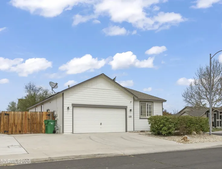 1800 Hickory, Fernley, Nevada 89408, 3 Bedrooms Bedrooms, ,2 BathroomsBathrooms,Residential,Residential,Hickory,260004929