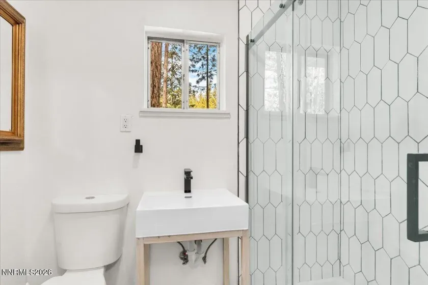 841 Shore, South Lake Tahoe, California 96150, 4 Bedrooms Bedrooms, ,3 BathroomsBathrooms,Residential,Residential,Shore,260004935