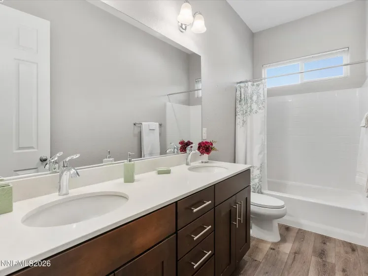 11601 Hacienda Ridge, Sparks, Nevada 89441, 4 Bedrooms Bedrooms, ,3 BathroomsBathrooms,Residential,Residential,Hacienda Ridge,260004939