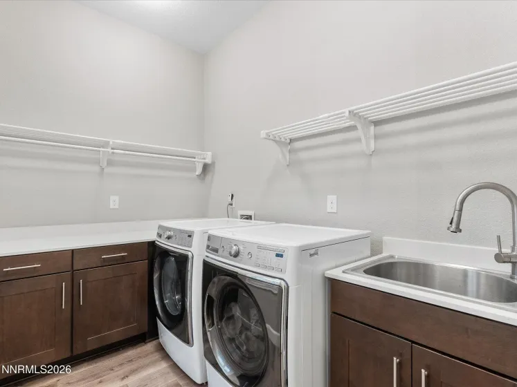 11601 Hacienda Ridge, Sparks, Nevada 89441, 4 Bedrooms Bedrooms, ,3 BathroomsBathrooms,Residential,Residential,Hacienda Ridge,260004939