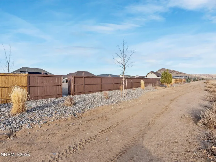 11601 Hacienda Ridge, Sparks, Nevada 89441, 4 Bedrooms Bedrooms, ,3 BathroomsBathrooms,Residential,Residential,Hacienda Ridge,260004939