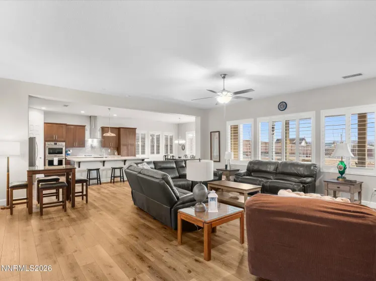 11601 Hacienda Ridge, Sparks, Nevada 89441, 4 Bedrooms Bedrooms, ,3 BathroomsBathrooms,Residential,Residential,Hacienda Ridge,260004939