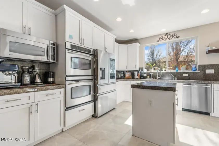 6501 Lonnie, Sparks, Nevada 89436, 4 Bedrooms Bedrooms, ,5 BathroomsBathrooms,Residential,Residential,Lonnie,260004938