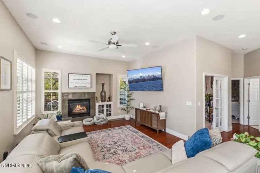 6501 Lonnie, Sparks, Nevada 89436, 4 Bedrooms Bedrooms, ,5 BathroomsBathrooms,Residential,Residential,Lonnie,260004938