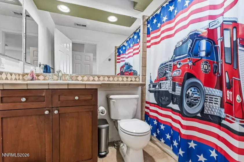 6501 Lonnie, Sparks, Nevada 89436, 4 Bedrooms Bedrooms, ,5 BathroomsBathrooms,Residential,Residential,Lonnie,260004938