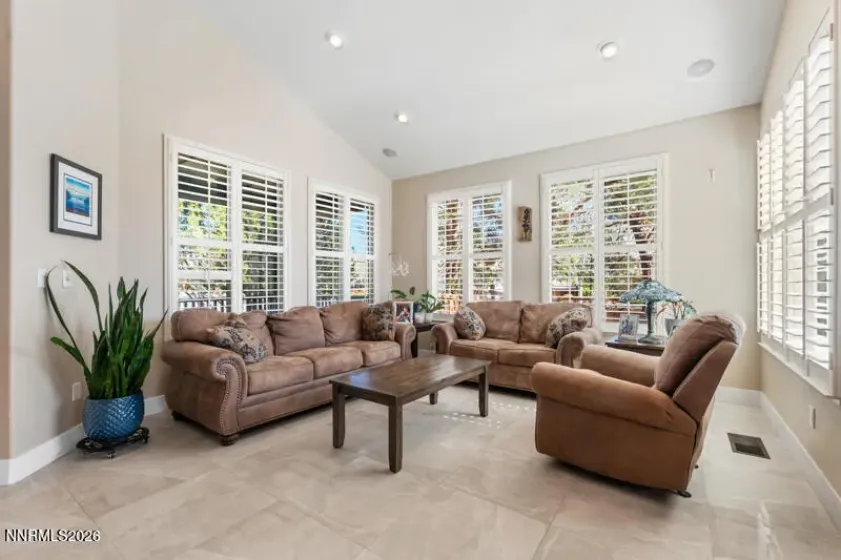 6501 Lonnie, Sparks, Nevada 89436, 4 Bedrooms Bedrooms, ,5 BathroomsBathrooms,Residential,Residential,Lonnie,260004938