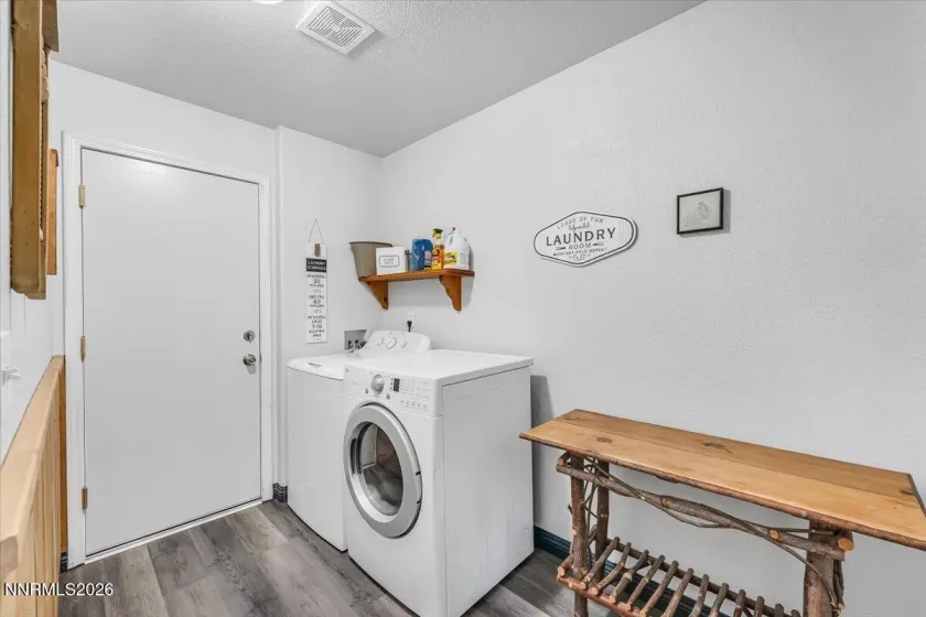 7770 Welsh, Reno, Nevada 89506, 4 Bedrooms Bedrooms, ,3 BathroomsBathrooms,Residential,Residential,Welsh,260004940