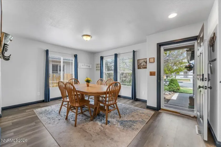 7770 Welsh, Reno, Nevada 89506, 4 Bedrooms Bedrooms, ,3 BathroomsBathrooms,Residential,Residential,Welsh,260004940