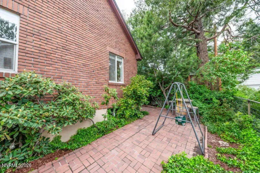 699 Saint Lawrence, Reno, Nevada 89509, 3 Bedrooms Bedrooms, ,2 BathroomsBathrooms,Residential,Residential,Saint Lawrence,260004946