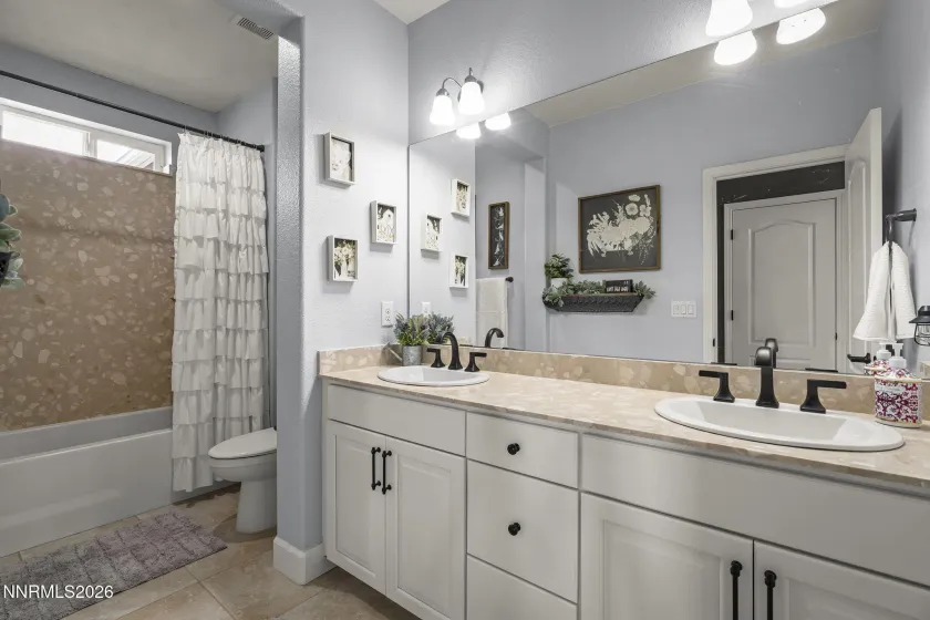 2960 Tobiano, Reno, Nevada 89521, 4 Bedrooms Bedrooms, ,3 BathroomsBathrooms,Residential,Residential,Tobiano,260004947