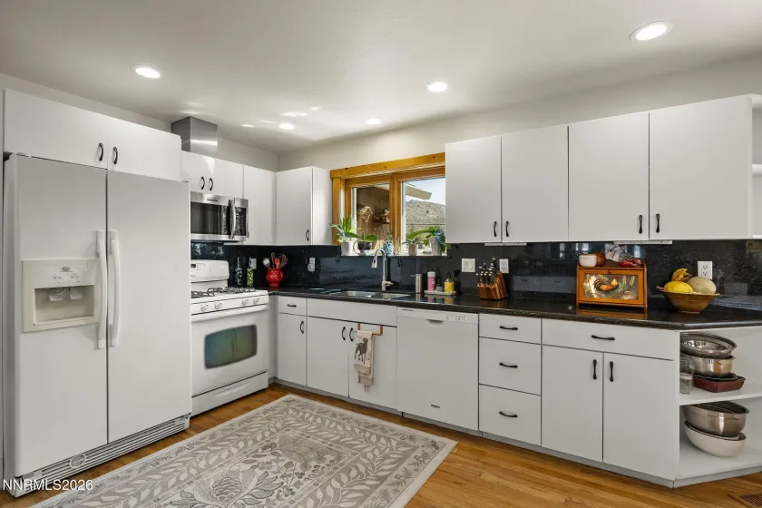 5180 Edmonds, Carson City, Nevada 89701, 3 Bedrooms Bedrooms, ,3 BathroomsBathrooms,Residential,Residential,Edmonds,260004950