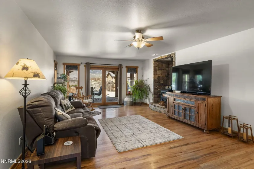 5180 Edmonds, Carson City, Nevada 89701, 3 Bedrooms Bedrooms, ,3 BathroomsBathrooms,Residential,Residential,Edmonds,260004950