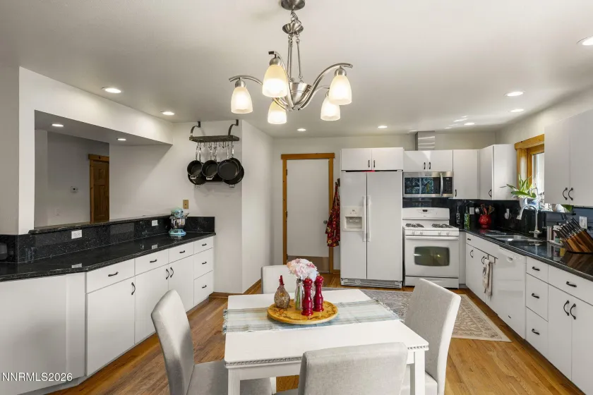 5180 Edmonds, Carson City, Nevada 89701, 3 Bedrooms Bedrooms, ,3 BathroomsBathrooms,Residential,Residential,Edmonds,260004950