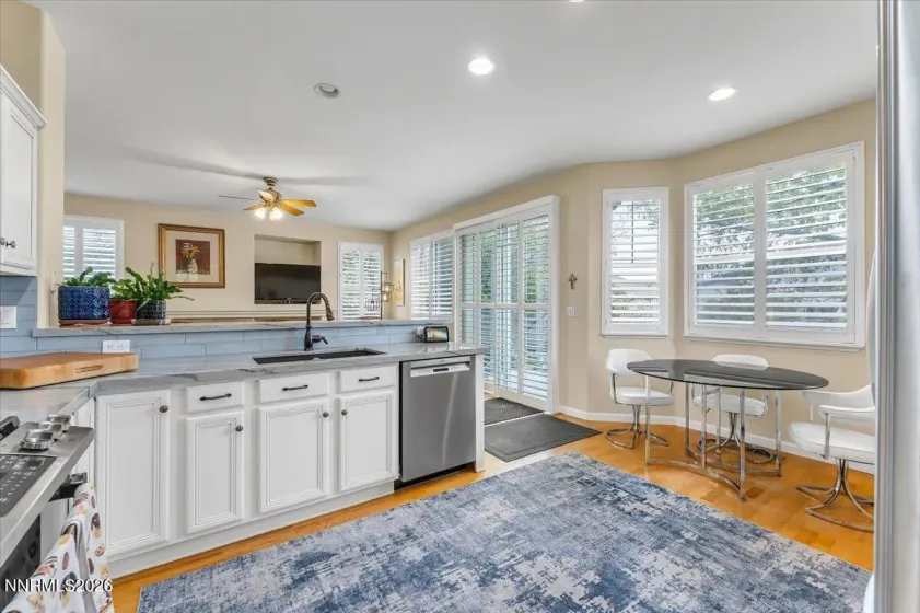 6996 Poco Bueno, Sparks, Nevada 89436, 4 Bedrooms Bedrooms, ,3 BathroomsBathrooms,Residential,Residential,Poco Bueno,260004959