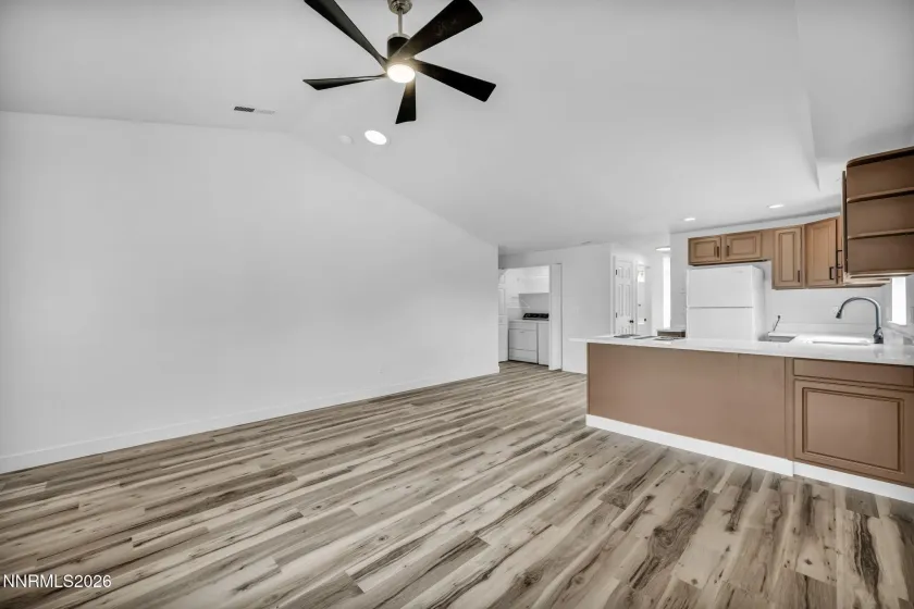 1286 Currycomb, Minden, Nevada 89423, 4 Bedrooms Bedrooms, ,3 BathroomsBathrooms,Residential,Residential,Currycomb,260004963