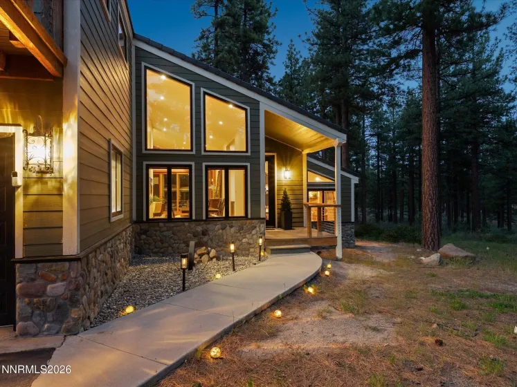 1005 Joy Lake, Reno, Nevada 89511, 3 Bedrooms Bedrooms, ,3 BathroomsBathrooms,Residential,Residential,Joy Lake,260004942