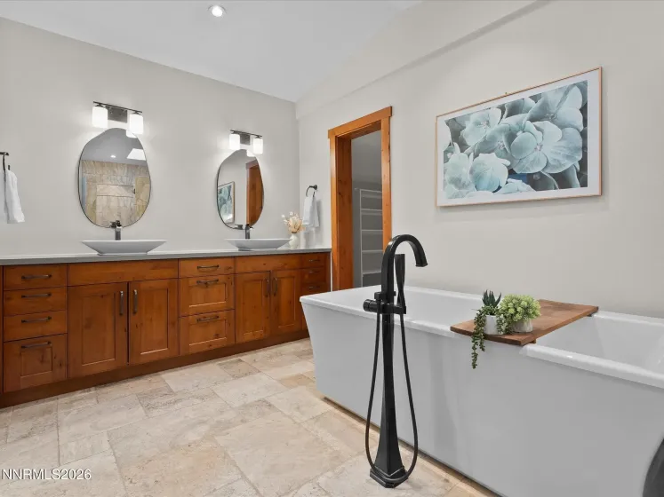 1005 Joy Lake, Reno, Nevada 89511, 3 Bedrooms Bedrooms, ,3 BathroomsBathrooms,Residential,Residential,Joy Lake,260004942