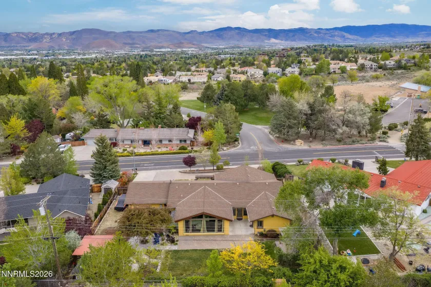 2785 Skyline, Reno, Nevada 89509, 4 Bedrooms Bedrooms, ,3 BathroomsBathrooms,Residential,Residential,Skyline,260004949