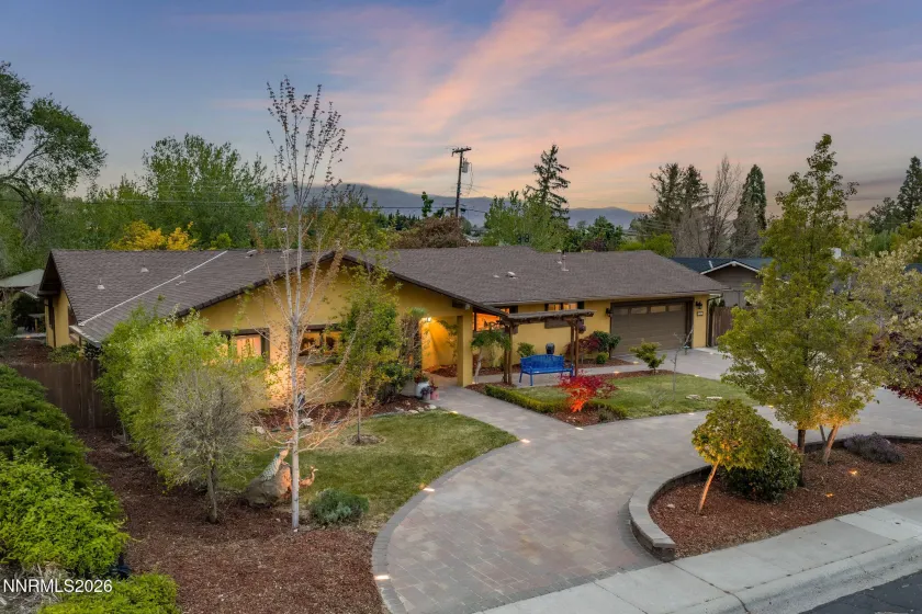 2785 Skyline, Reno, Nevada 89509, 4 Bedrooms Bedrooms, ,3 BathroomsBathrooms,Residential,Residential,Skyline,260004949