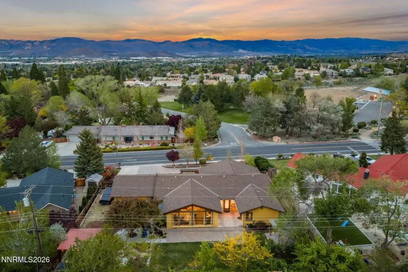 2785 Skyline, Reno, Nevada 89509, 4 Bedrooms Bedrooms, ,3 BathroomsBathrooms,Residential,Residential,Skyline,260004949