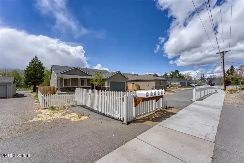 1202 Gilman, Gardnerville, Nevada 89410, 3 Bedrooms Bedrooms, ,2 BathroomsBathrooms,Residential,Residential,Gilman,260004967