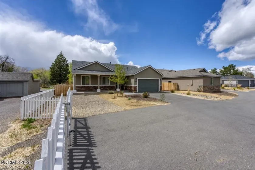 1202 Gilman, Gardnerville, Nevada 89410, 3 Bedrooms Bedrooms, ,2 BathroomsBathrooms,Residential,Residential,Gilman,260004967