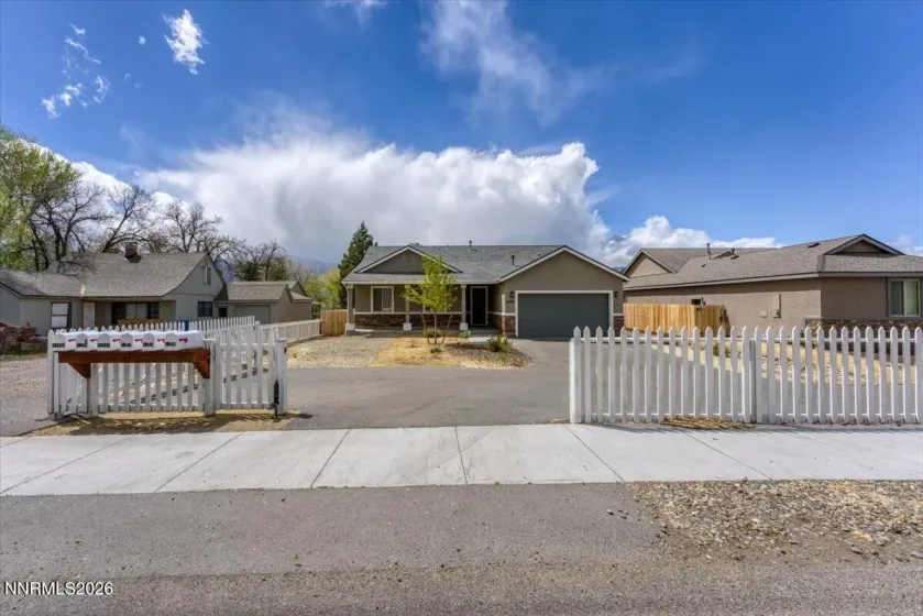 1202 Gilman, Gardnerville, Nevada 89410, 3 Bedrooms Bedrooms, ,2 BathroomsBathrooms,Residential,Residential,Gilman,260004967
