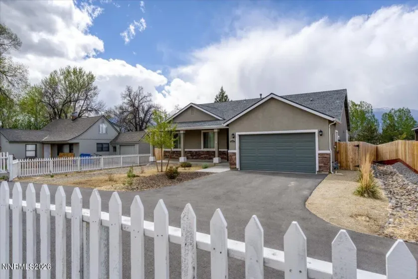 1202 Gilman, Gardnerville, Nevada 89410, 3 Bedrooms Bedrooms, ,2 BathroomsBathrooms,Residential,Residential,Gilman,260004967
