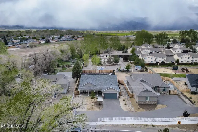 1202 Gilman, Gardnerville, Nevada 89410, 3 Bedrooms Bedrooms, ,2 BathroomsBathrooms,Residential,Residential,Gilman,260004967