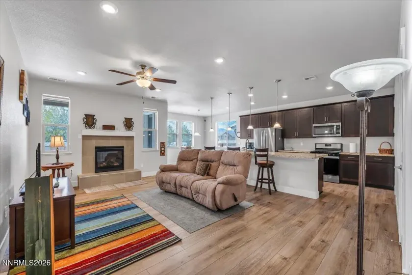 1202 Gilman, Gardnerville, Nevada 89410, 3 Bedrooms Bedrooms, ,2 BathroomsBathrooms,Residential,Residential,Gilman,260004967