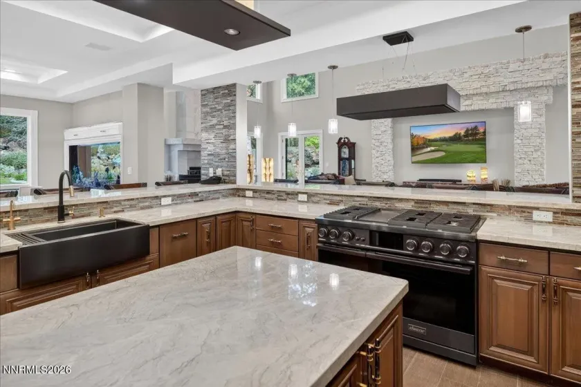 5925 Lake Geneva, Reno, Nevada 89511, 6 Bedrooms Bedrooms, ,8 BathroomsBathrooms,Residential,Residential,Lake Geneva,260004968