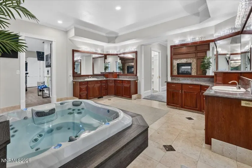 5925 Lake Geneva, Reno, Nevada 89511, 6 Bedrooms Bedrooms, ,8 BathroomsBathrooms,Residential,Residential,Lake Geneva,260004968