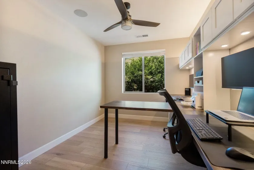 560 Riverbed, Reno, Nevada 89521, 3 Bedrooms Bedrooms, ,3 BathroomsBathrooms,Residential,Residential,Riverbed,260004971