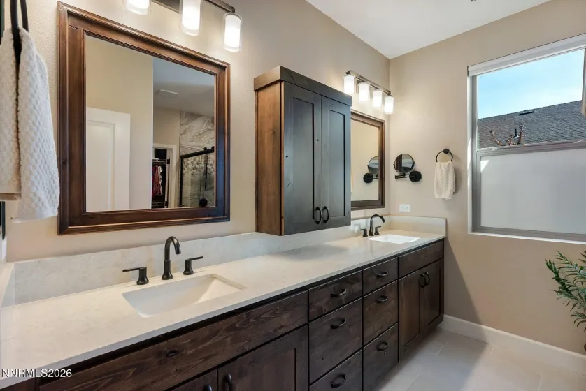 560 Riverbed, Reno, Nevada 89521, 3 Bedrooms Bedrooms, ,3 BathroomsBathrooms,Residential,Residential,Riverbed,260004971