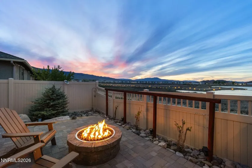 560 Riverbed, Reno, Nevada 89521, 3 Bedrooms Bedrooms, ,3 BathroomsBathrooms,Residential,Residential,Riverbed,260004971