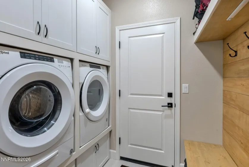 560 Riverbed, Reno, Nevada 89521, 3 Bedrooms Bedrooms, ,3 BathroomsBathrooms,Residential,Residential,Riverbed,260004971