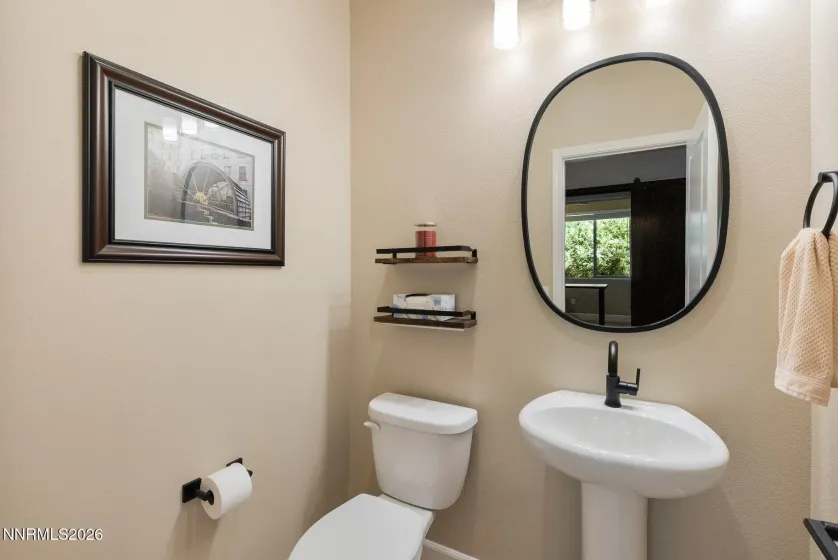 560 Riverbed, Reno, Nevada 89521, 3 Bedrooms Bedrooms, ,3 BathroomsBathrooms,Residential,Residential,Riverbed,260004971