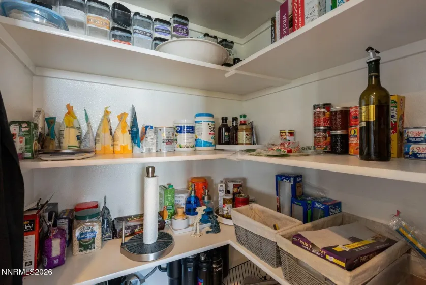 560 Riverbed, Reno, Nevada 89521, 3 Bedrooms Bedrooms, ,3 BathroomsBathrooms,Residential,Residential,Riverbed,260004971