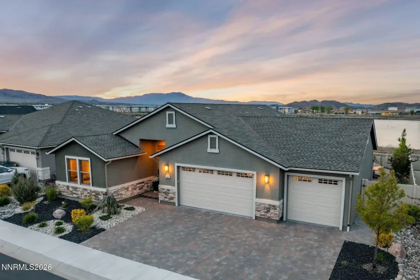 560 Riverbed, Reno, Nevada 89521, 3 Bedrooms Bedrooms, ,3 BathroomsBathrooms,Residential,Residential,Riverbed,260004971