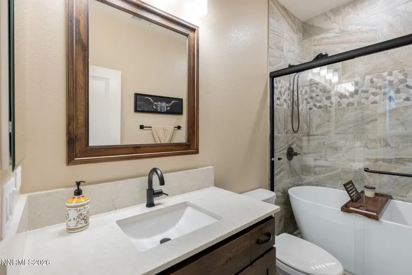 560 Riverbed, Reno, Nevada 89521, 3 Bedrooms Bedrooms, ,3 BathroomsBathrooms,Residential,Residential,Riverbed,260004971