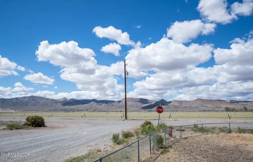 2 Pinehurst, Yerington, Nevada 89447, 3 Bedrooms Bedrooms, ,2 BathroomsBathrooms,Residential,Residential,Pinehurst,260004973