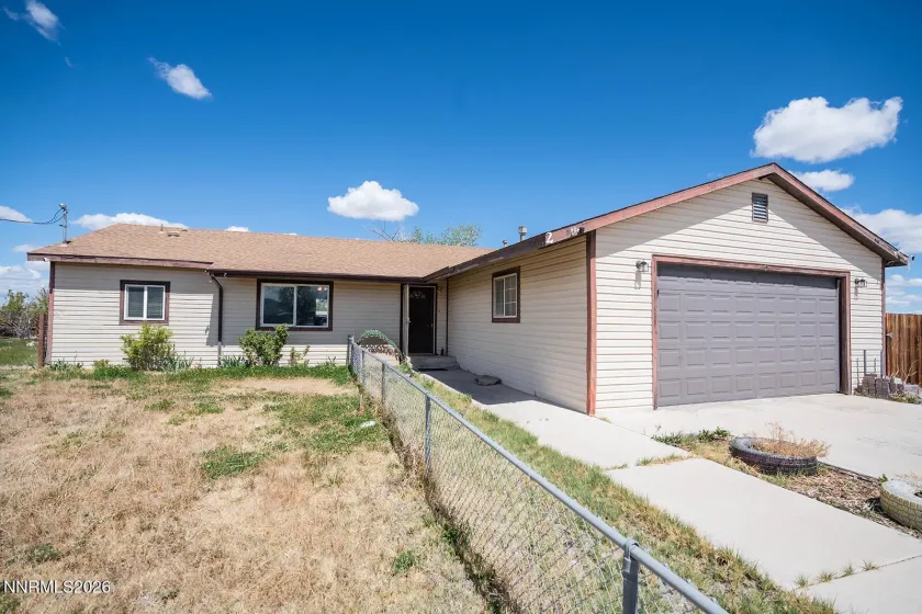 2 Pinehurst, Yerington, Nevada 89447, 3 Bedrooms Bedrooms, ,2 BathroomsBathrooms,Residential,Residential,Pinehurst,260004973
