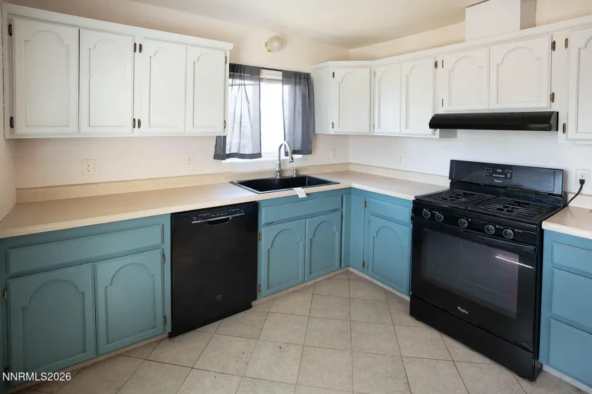 2 Pinehurst, Yerington, Nevada 89447, 3 Bedrooms Bedrooms, ,2 BathroomsBathrooms,Residential,Residential,Pinehurst,260004973