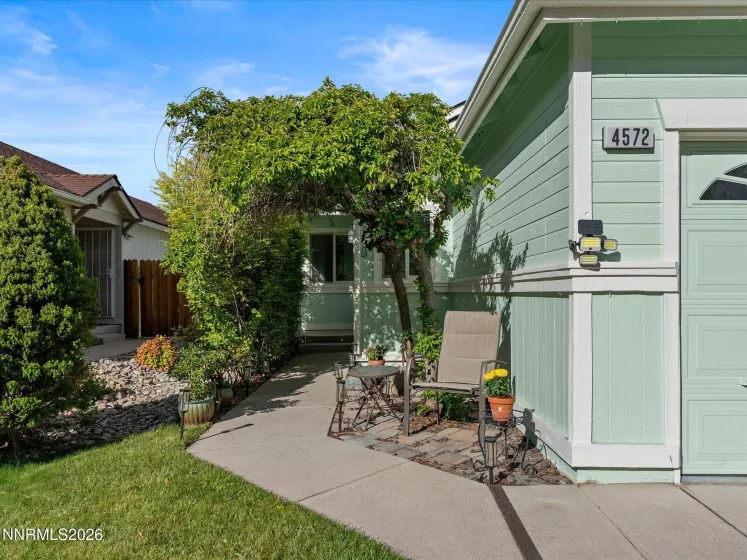 4572 Creekside, Reno, Nevada 89502, 3 Bedrooms Bedrooms, ,2 BathroomsBathrooms,Residential,Residential,Creekside,260004974