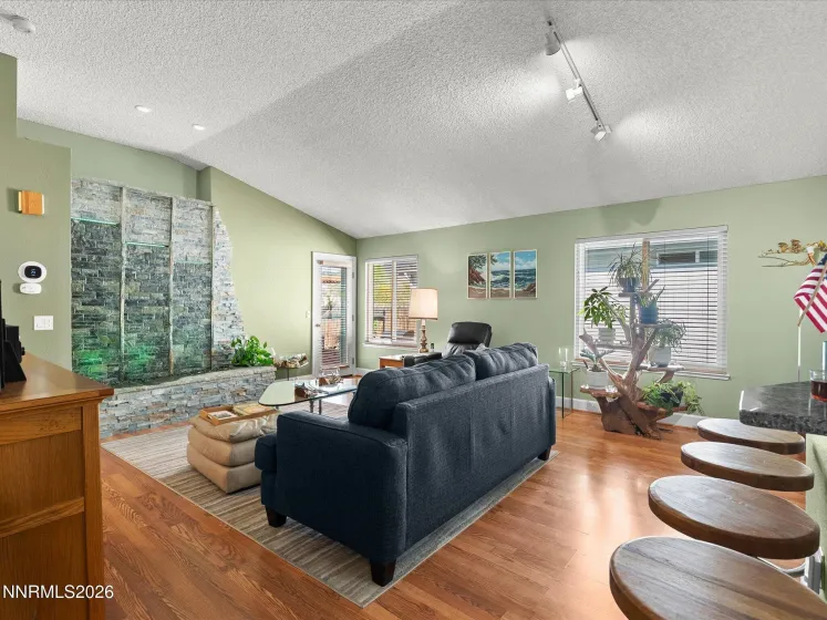 4572 Creekside, Reno, Nevada 89502, 3 Bedrooms Bedrooms, ,2 BathroomsBathrooms,Residential,Residential,Creekside,260004974