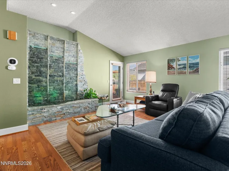 4572 Creekside, Reno, Nevada 89502, 3 Bedrooms Bedrooms, ,2 BathroomsBathrooms,Residential,Residential,Creekside,260004974