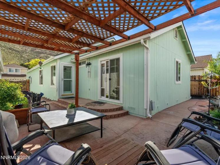 4572 Creekside, Reno, Nevada 89502, 3 Bedrooms Bedrooms, ,2 BathroomsBathrooms,Residential,Residential,Creekside,260004974