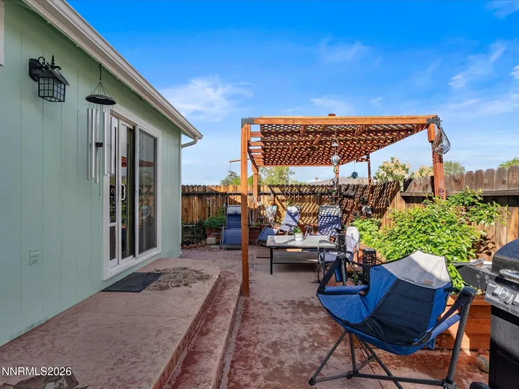 4572 Creekside, Reno, Nevada 89502, 3 Bedrooms Bedrooms, ,2 BathroomsBathrooms,Residential,Residential,Creekside,260004974