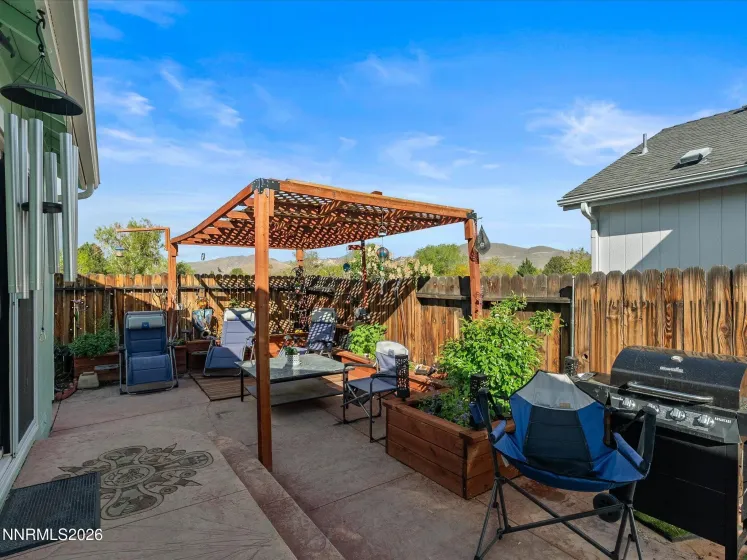 4572 Creekside, Reno, Nevada 89502, 3 Bedrooms Bedrooms, ,2 BathroomsBathrooms,Residential,Residential,Creekside,260004974